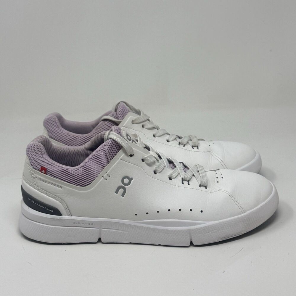 On Cloud The Roger Advantage Tennis Shoes Womens 7.5 White Lilac Leather Sneaker